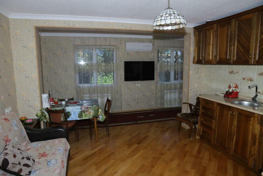 Nana'S Apartment Kutaisi Zewnętrze zdjęcie