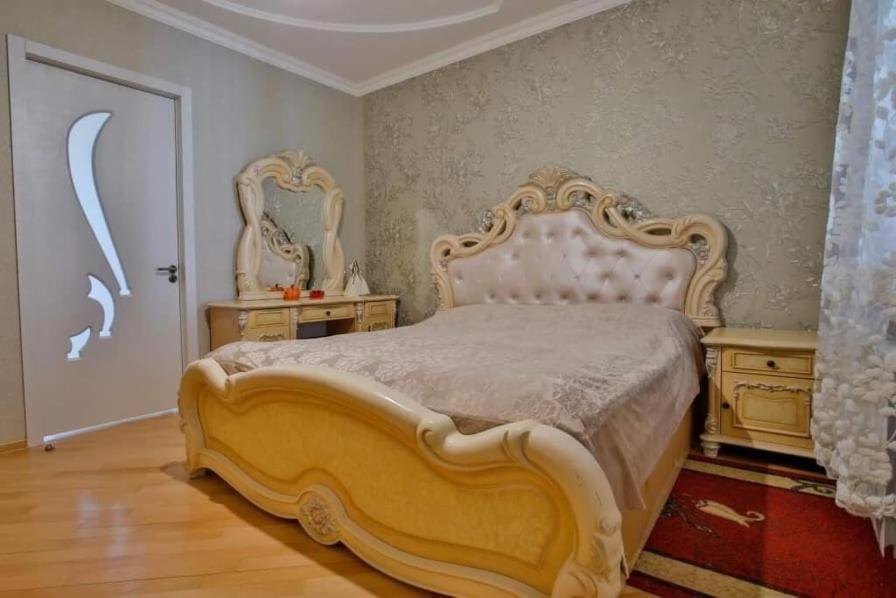 Nana'S Apartment Kutaisi Zewnętrze zdjęcie